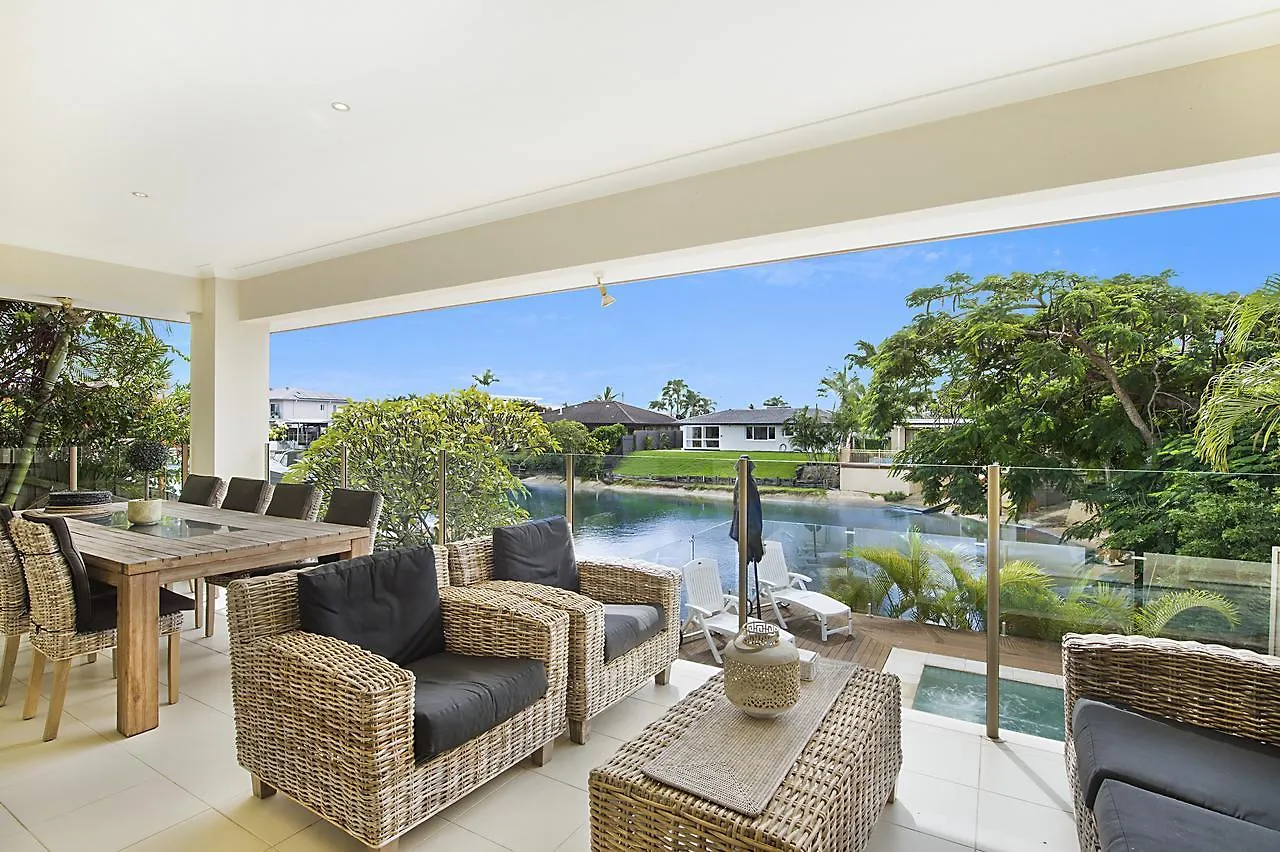 Sandy Shores Broadbeach Waters 0*,  Australien